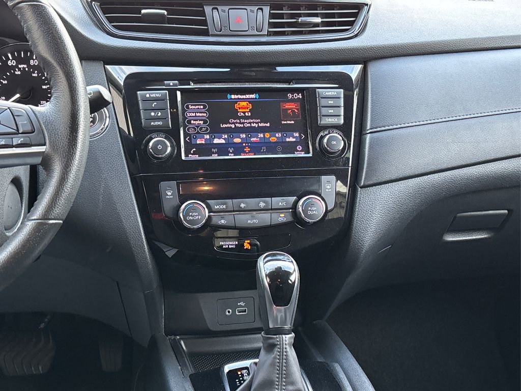 Used 2019 Nissan Rogue SV image 20