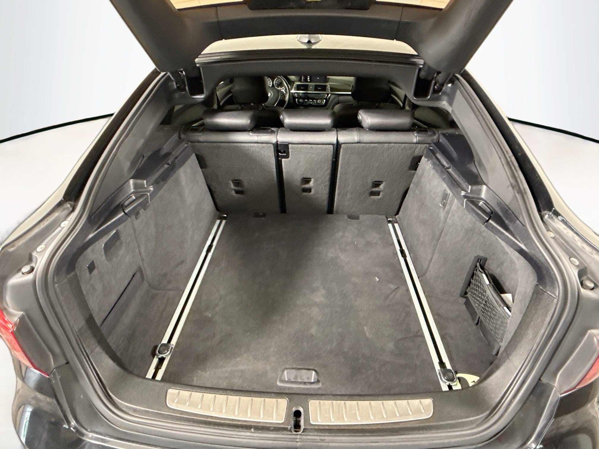 Used 2018 BMW 330i Gran Turismo xDrive AWD/4WD image 35