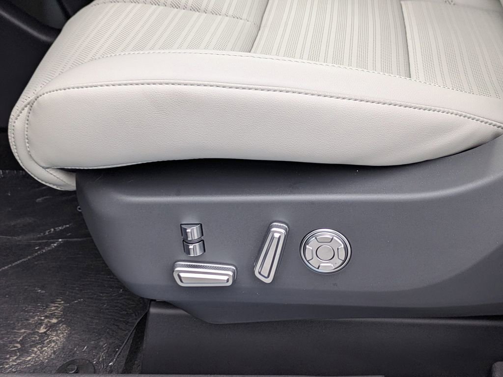 New 2026 Lincoln Nautilus Reserve image 22