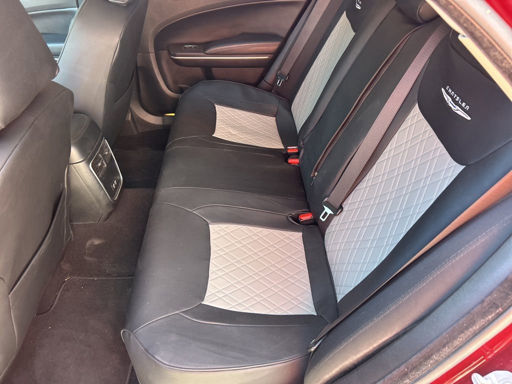 Used 2019 Chrysler 300 Touring w/ Sport Appearance Package image 12