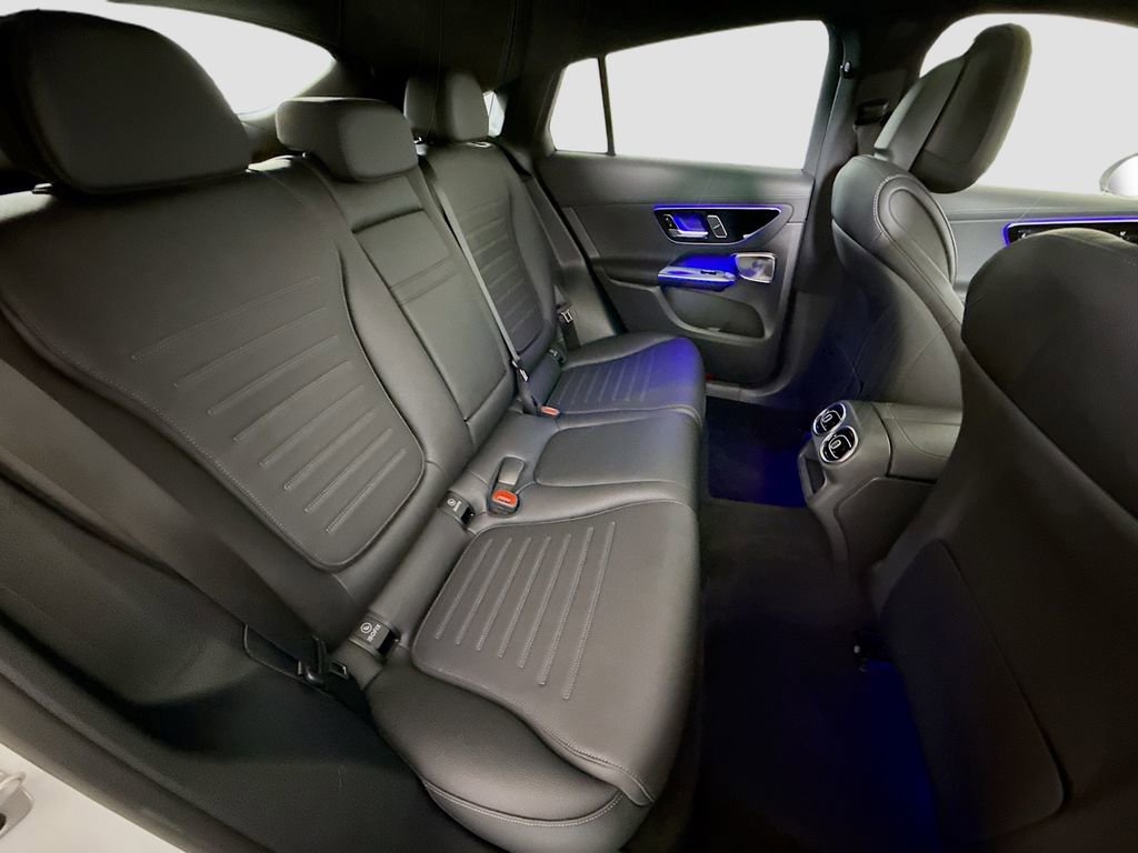 Used 2025 Mercedes-Benz GLC 300 4MATIC w/ AMG Line image 28