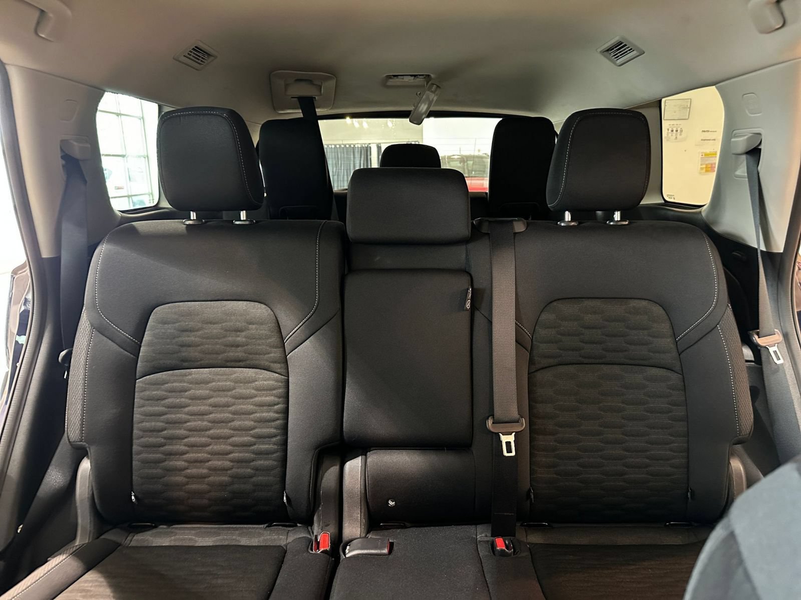 Used 2025 Nissan Pathfinder SV AWD/4WD image 40