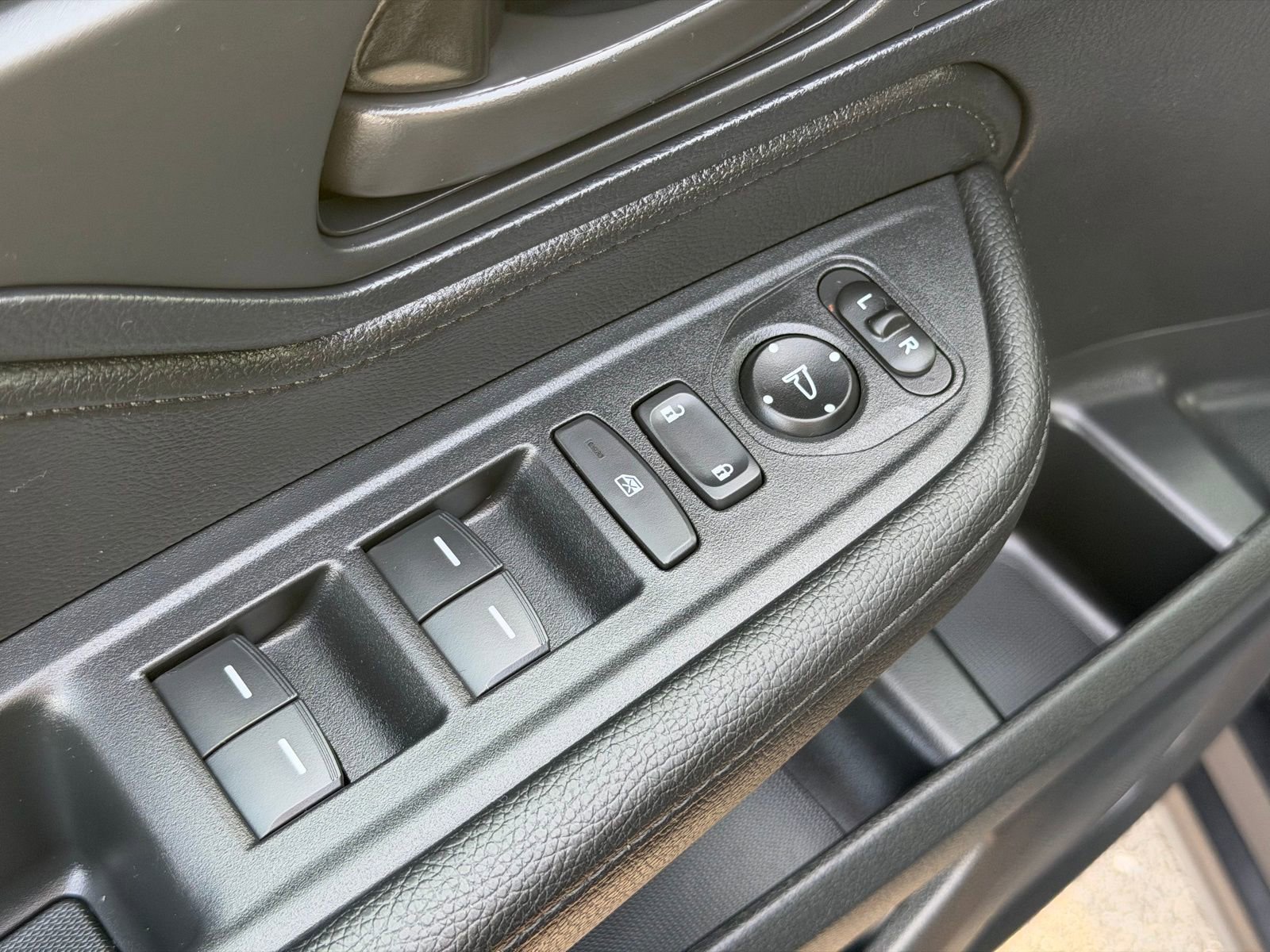 Used 2024 Honda Odyssey EX-L image 11