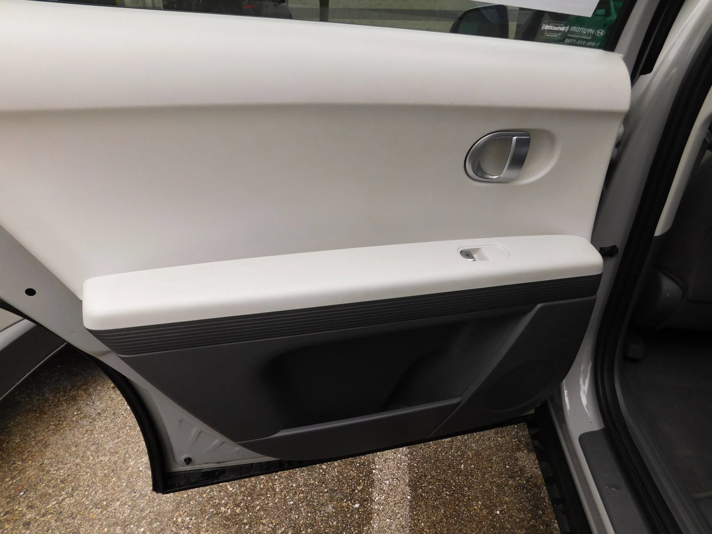 Used 2024 Hyundai Ioniq 5 SE RWD image 10
