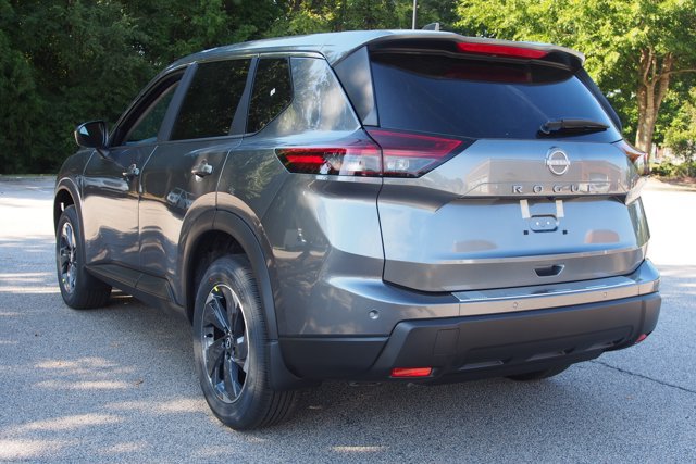 Used 2026 Nissan Rogue SV FWD image 5