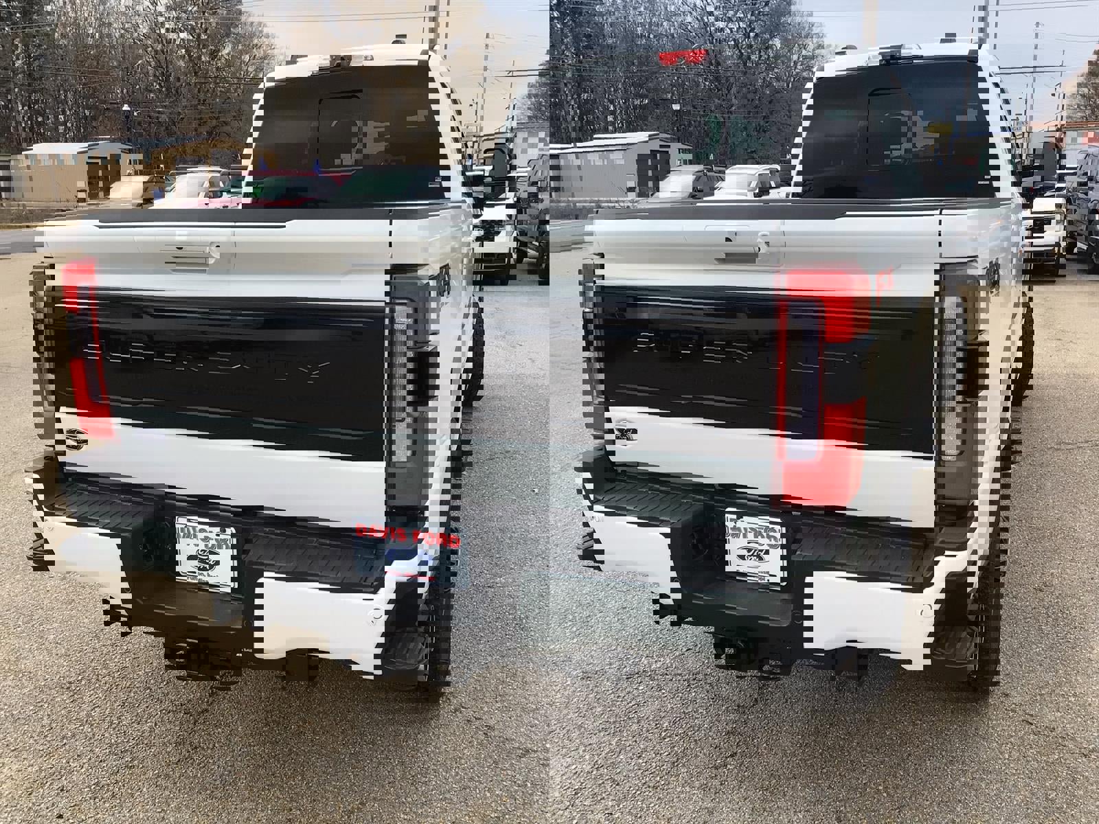 New 2026 Ford F250 Platinum w/ FX4 Off-Road Package image 8