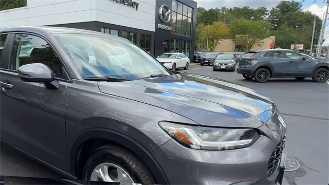 Used 2023 Honda HR-V LX image 2