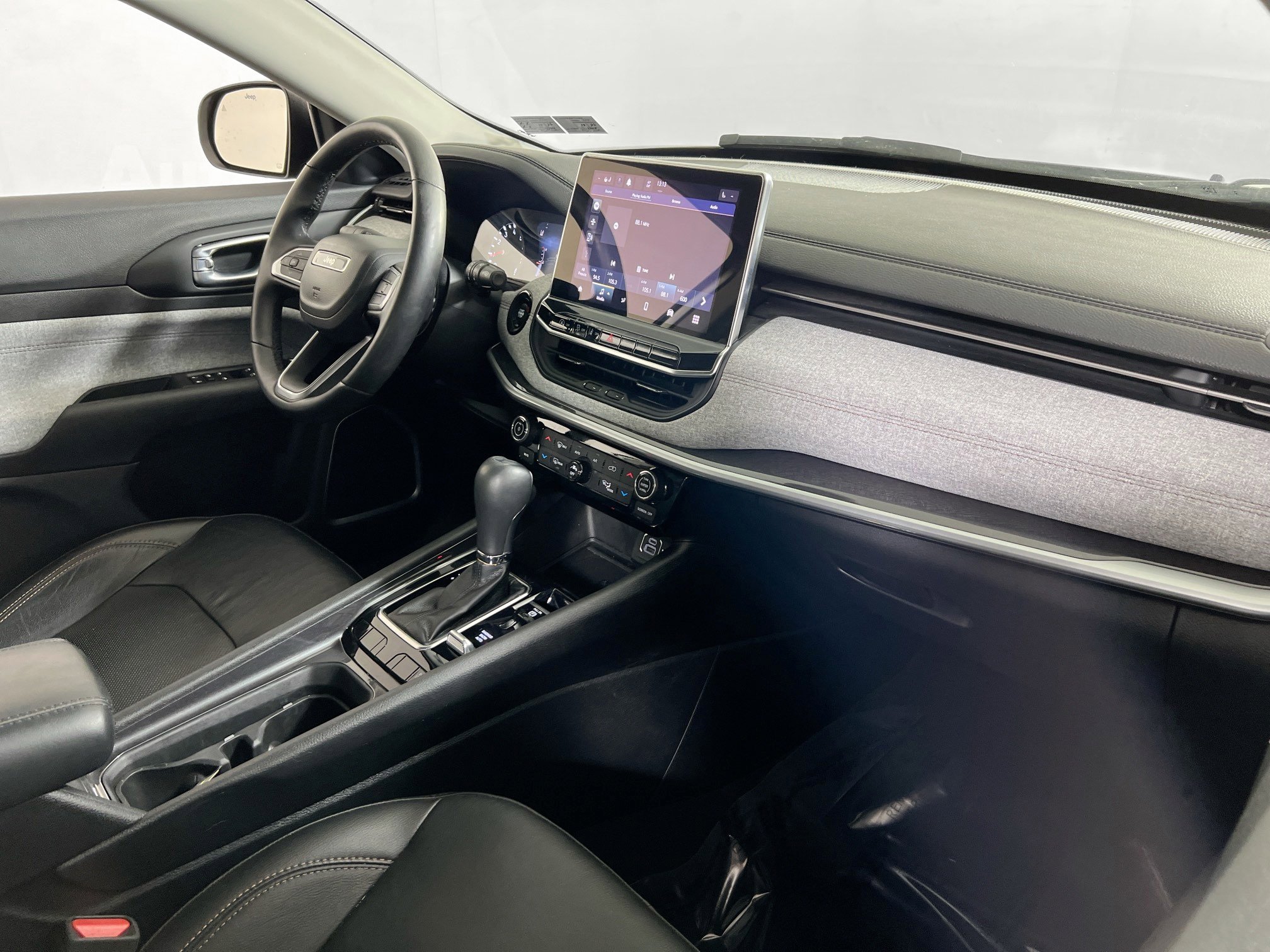 Used 2022 Jeep Compass Latitude AWD/4WD image 26