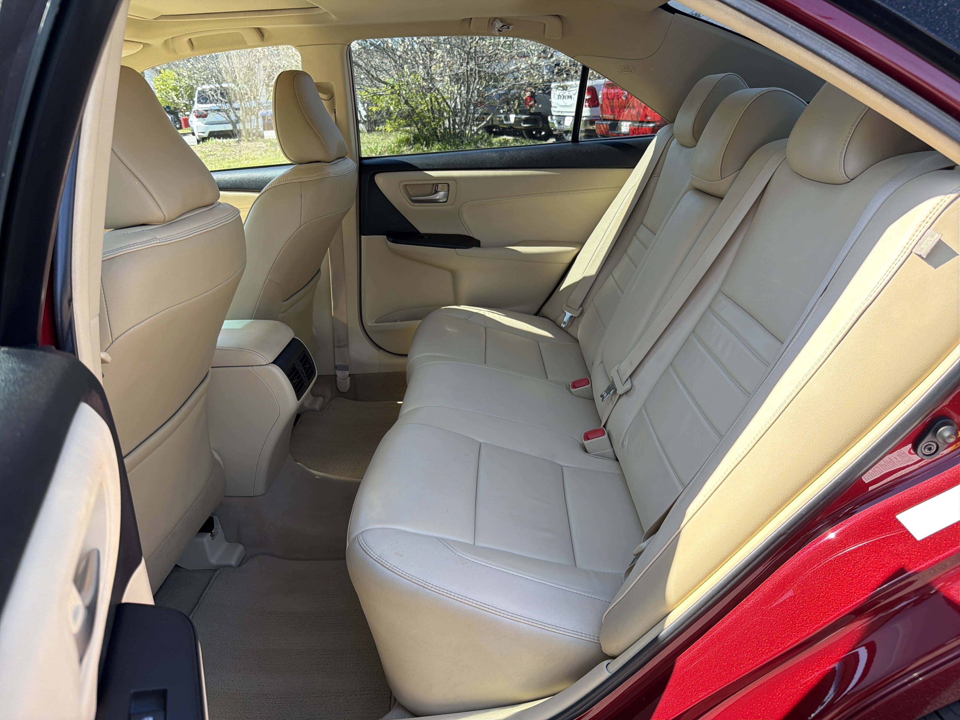 Used 2017 Toyota Camry XLE w/ Moonroof Package image 33