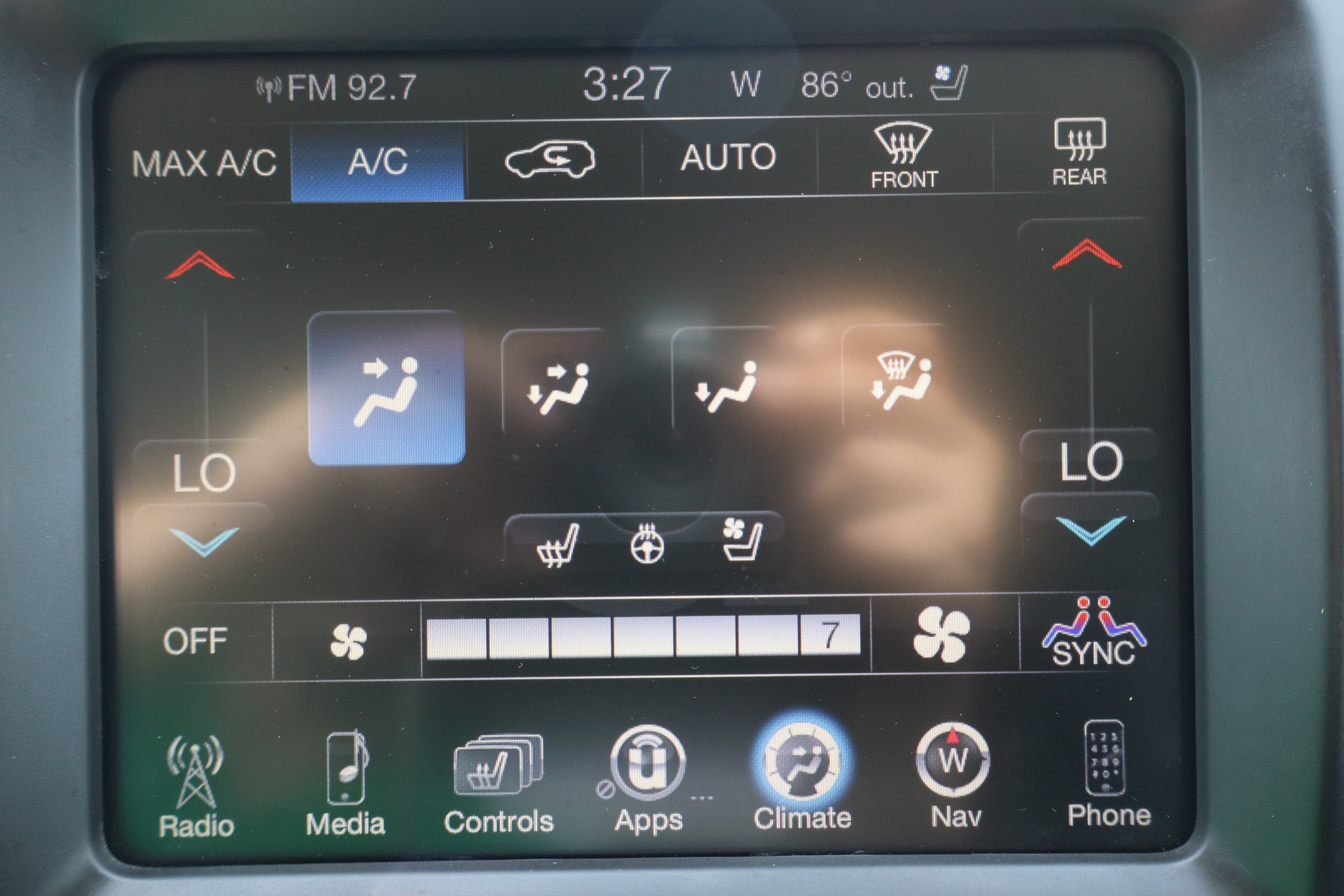 Used 2017 Jeep Cherokee Limited w/ Luxury Group AWD/4WD image 21