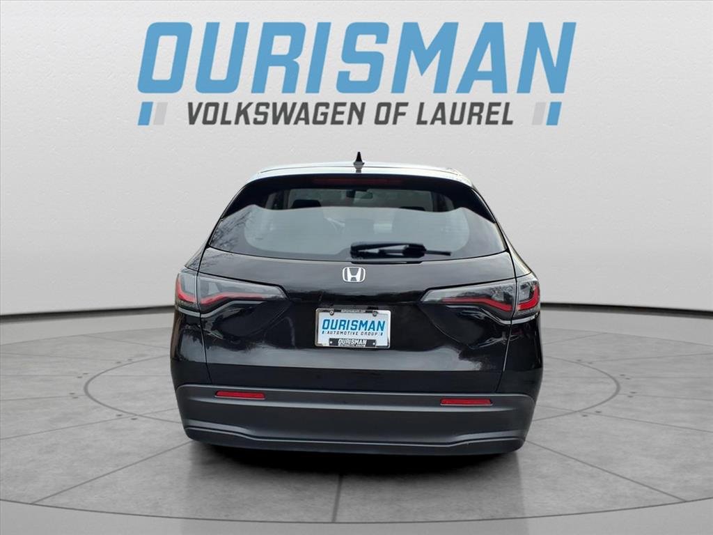 Used 2023 Honda HR-V LX image 3