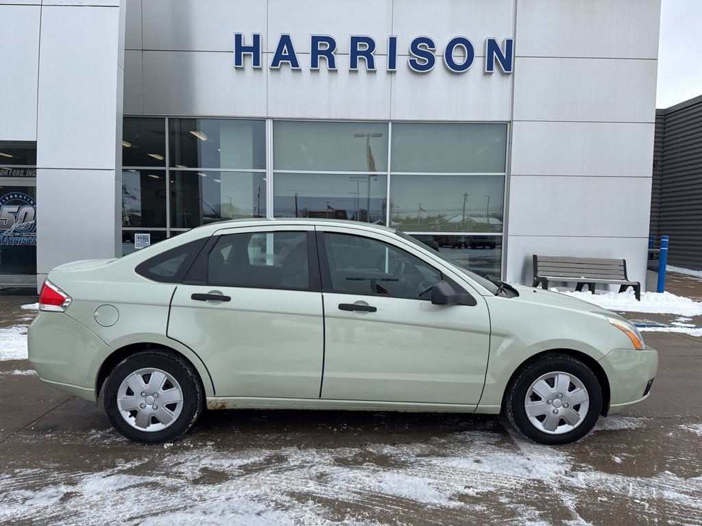 Used 2010 Ford Focus SE image 4