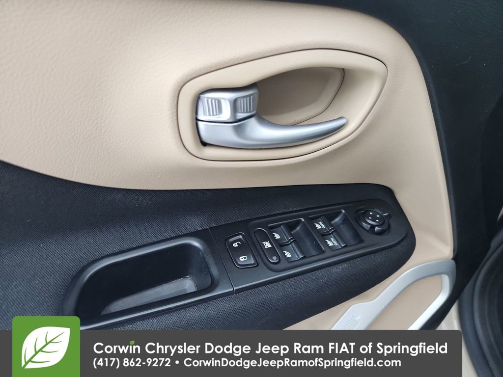 Used 2016 Jeep Renegade Latitude image 20