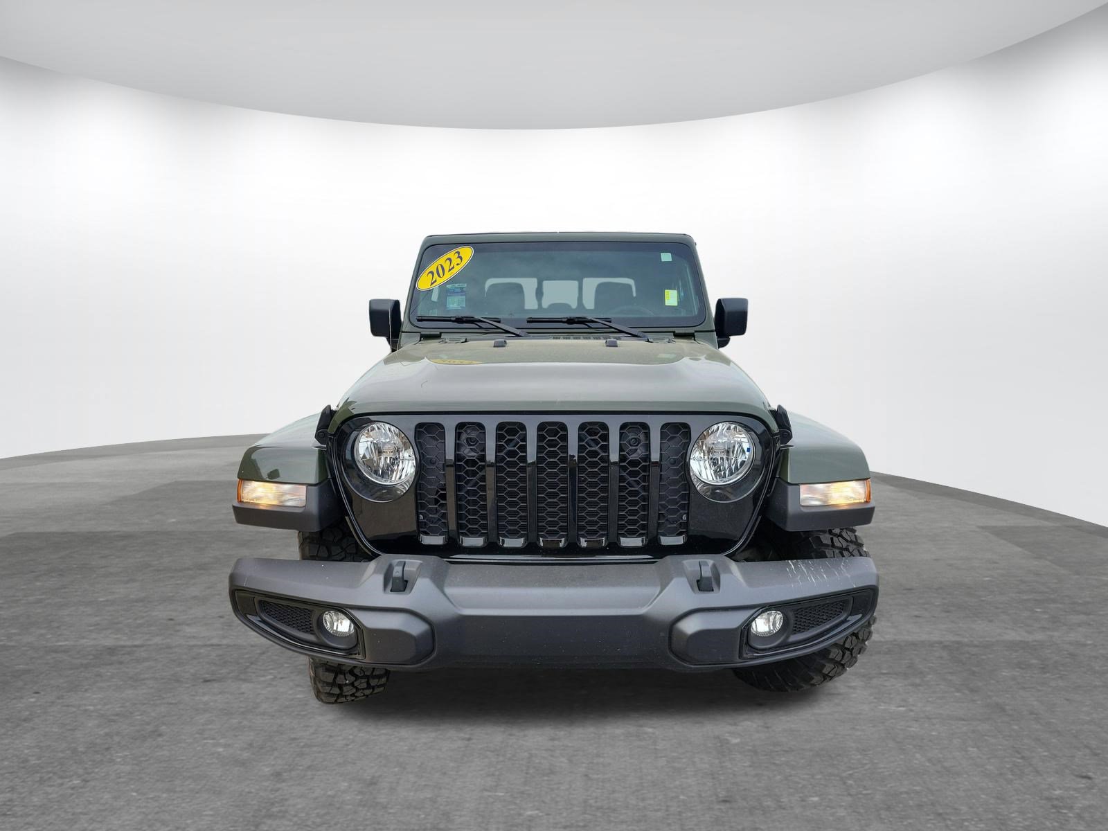 Used 2023 Jeep Gladiator Willys image 2