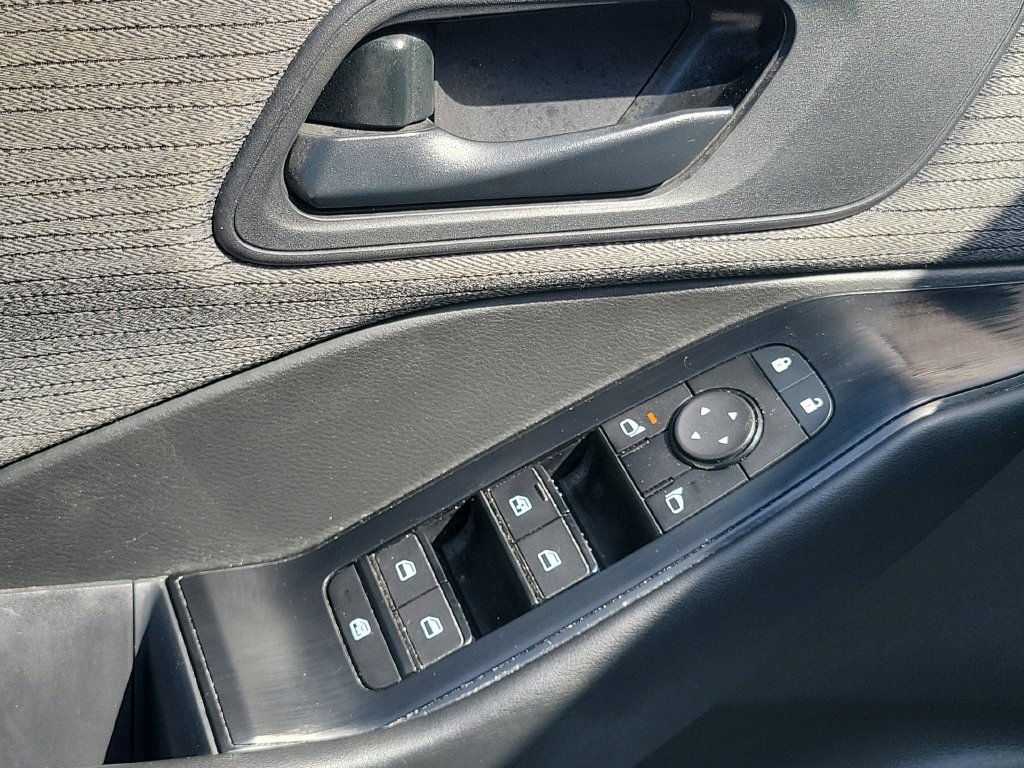 Certified 2023 Nissan Rogue S FWD image 27