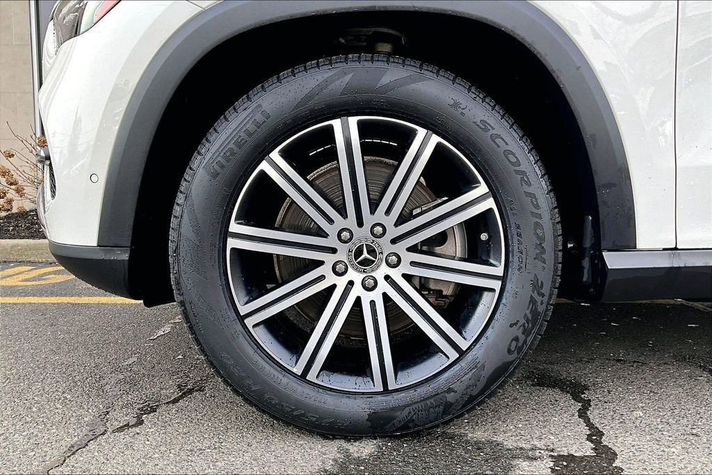 Certified 2024 Mercedes-Benz GLE 450 4MATIC image 8