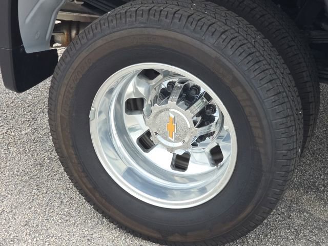 Used 2025 Chevrolet Silverado 3500 High Country w/ High Country Premium Package AWD/4WD image 12