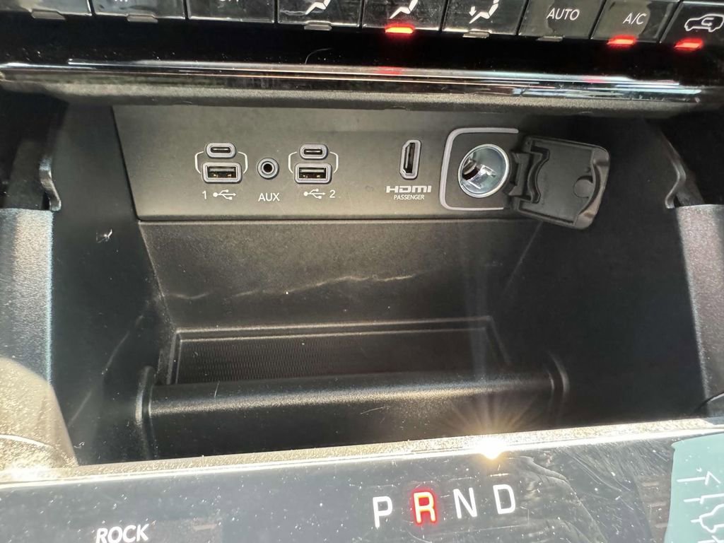 Used 2023 Jeep Grand Cherokee Trailhawk image 21