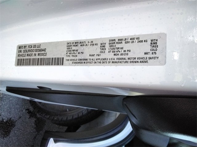 Used 2025 RAM ProMaster 2500 w/ Convenience Group image 13