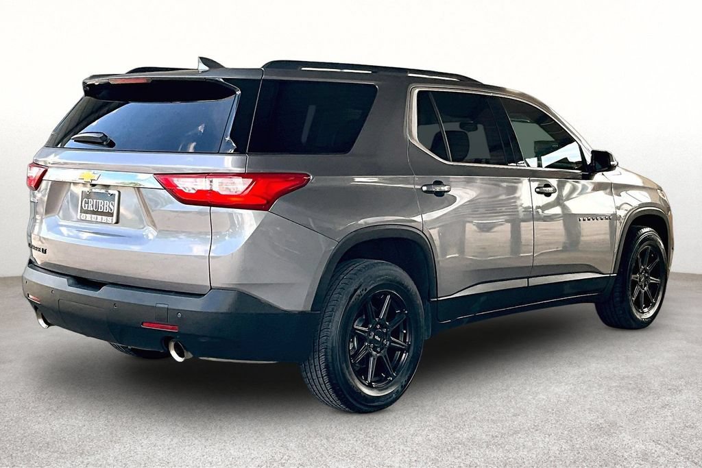 Used 2019 Chevrolet Traverse LT FWD image 2