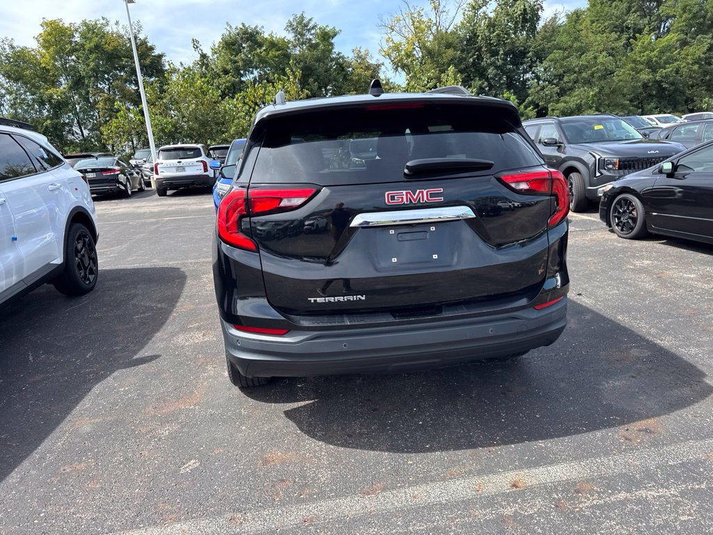 Used 2020 GMC Terrain SLE w/ Driver Convenience Package FWD image 8