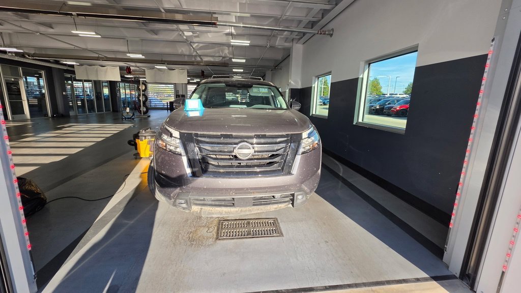 Used 2022 Nissan Pathfinder SL w/ SL Premium Package FWD image 7
