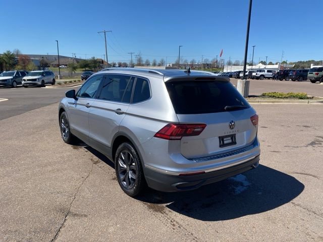 Used 2023 Volkswagen Tiguan SE image 7