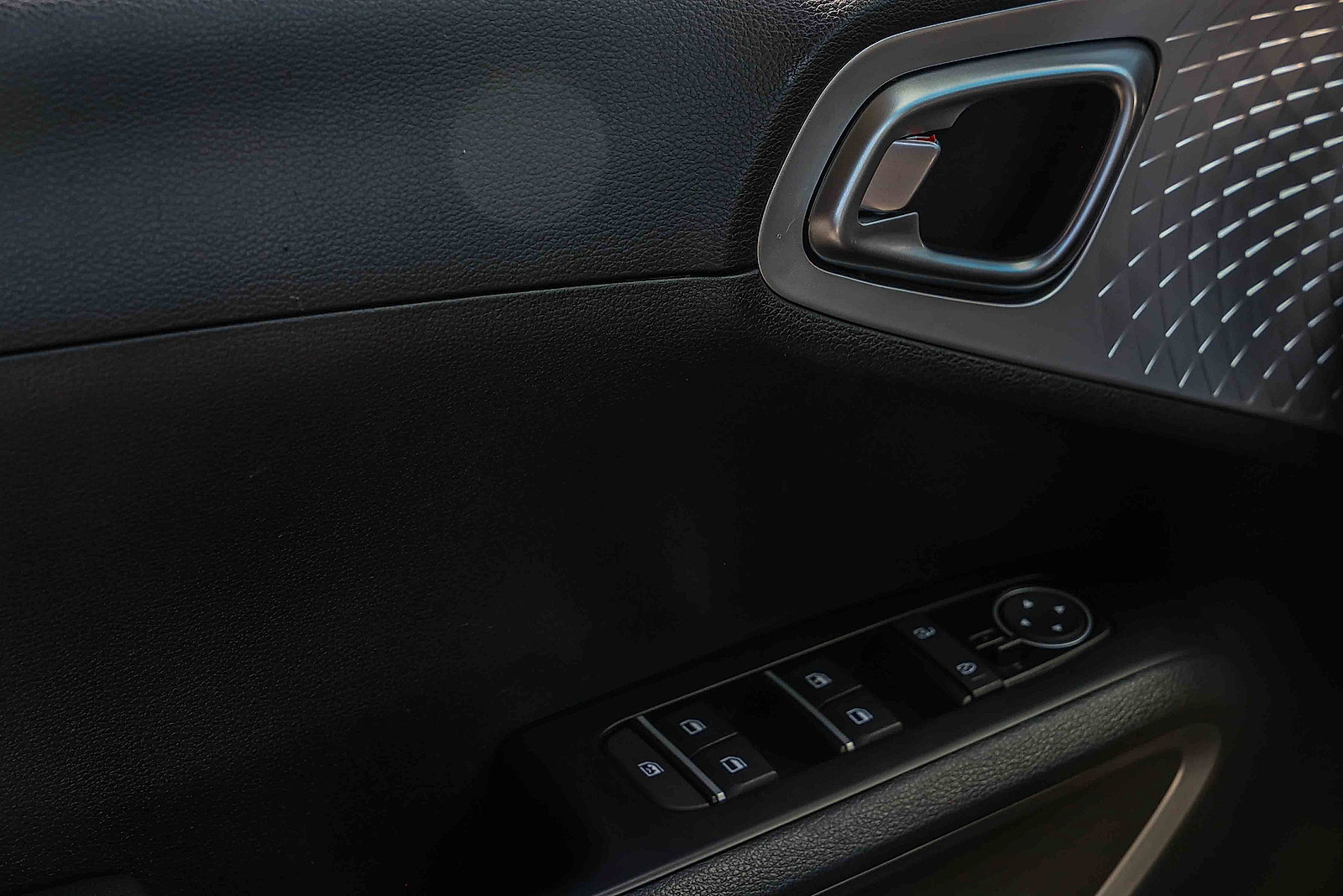 Certified 2025 Kia Soul LX w/ LX Technology Package FWD image 15