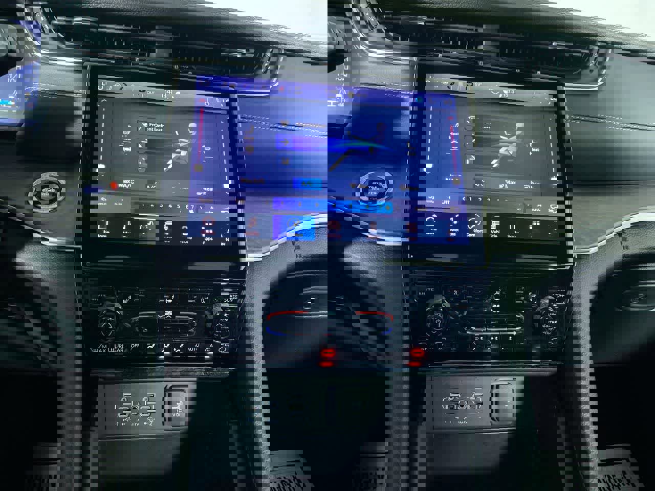 Used 2024 Jeep Grand Cherokee Limited image 27