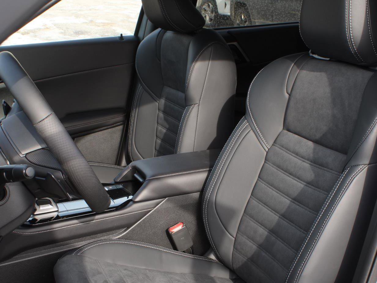 New 2026 Mitsubishi Outlander Trail Edition image 17