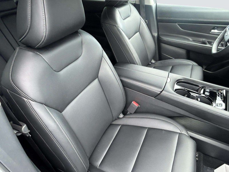Used 2025 Nissan Murano SV AWD/4WD image 22