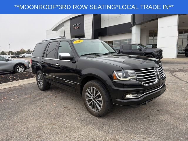 Used 2017 Lincoln Navigator Select image 2