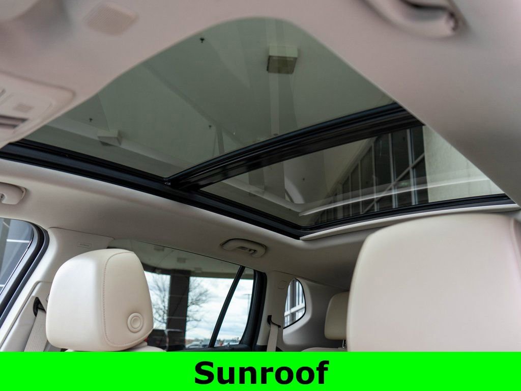 Used 2019 Buick Envision Essence w/ LPO, Active Package image 12