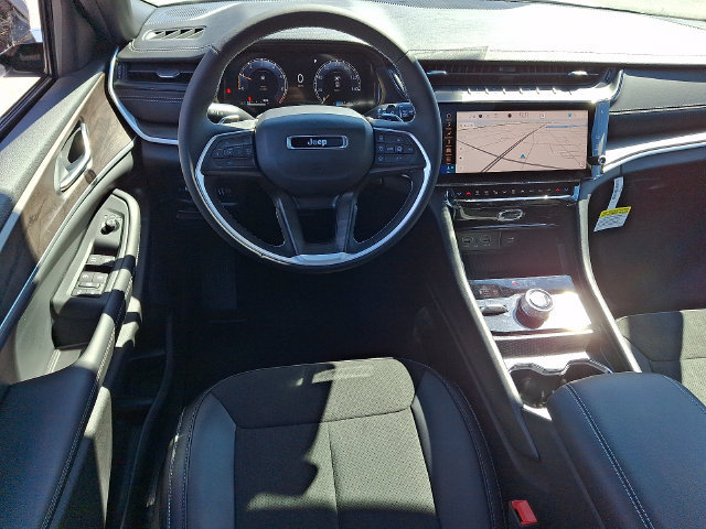 New 2026 Jeep Grand Cherokee Altitude AWD/4WD image 9