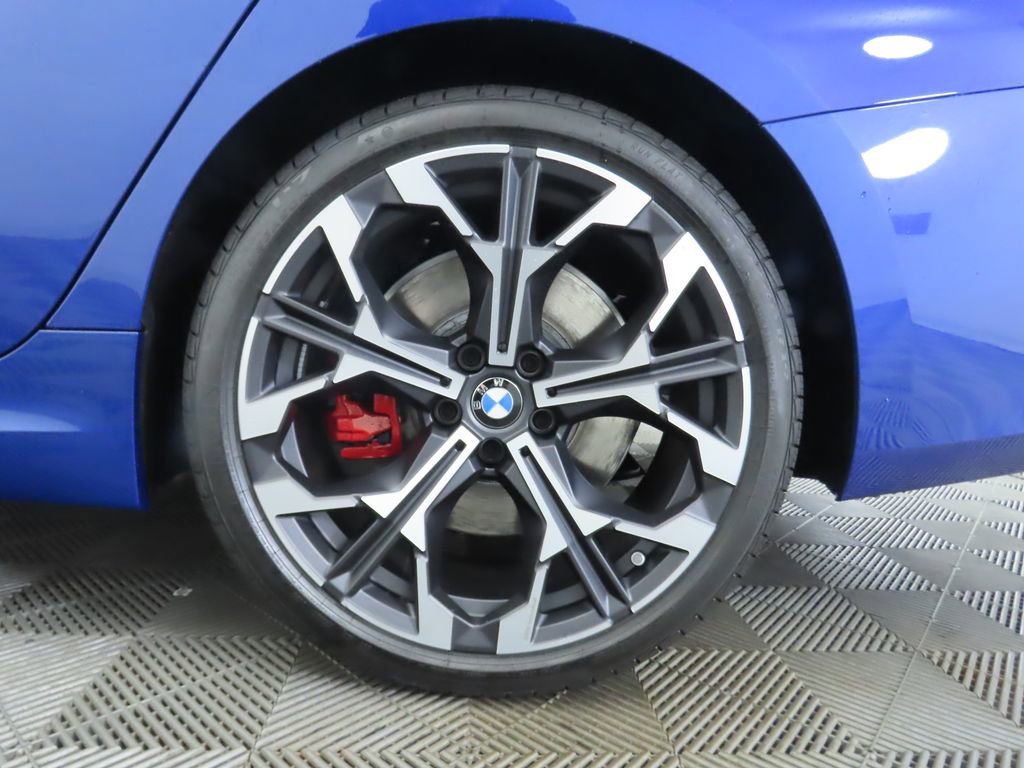 New 2026 BMW 330i Sedan w/ M Sport Package image 32