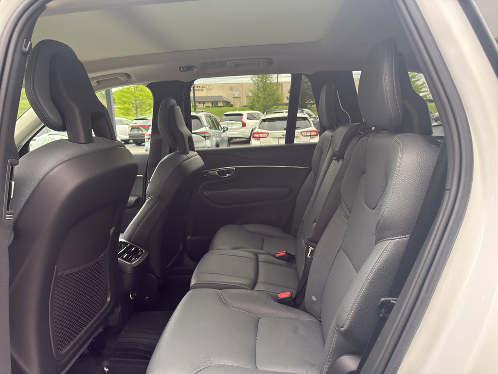 Used 2020 Volvo XC90 T6 Momentum w/ Protection Package Premier AWD/4WD image 10