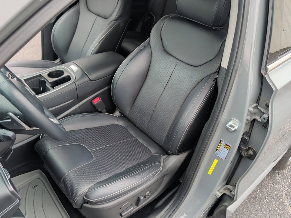 Certified 2022 Hyundai Santa Fe Limited w/ Cargo Package image 30