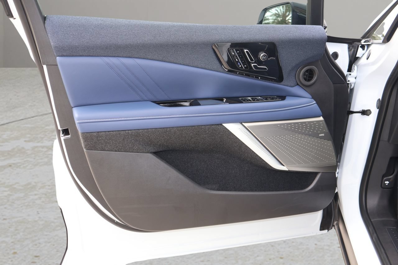 New 2027 Cadillac Optiq Premium Luxury AWD/4WD image 10