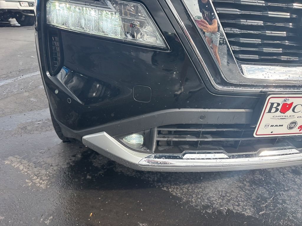 Used 2022 Nissan Rogue Platinum w/ Head-Up Display Package image 10