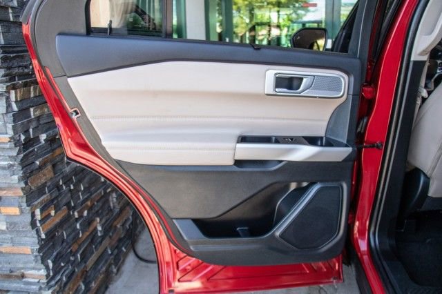Used 2023 Ford Explorer Limited image 21