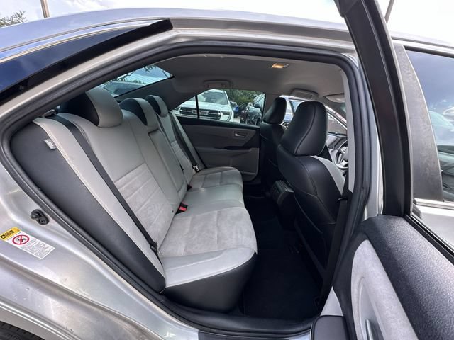 Used 2016 Toyota Camry XSE FWD image 23