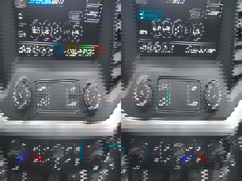 Used 2020 GMC Acadia SLT w/ Premium Package image 28