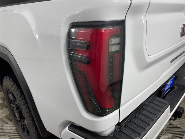 Used 2024 GMC Sierra 3500 AT4 w/ AT4 Premium Plus Package image 18