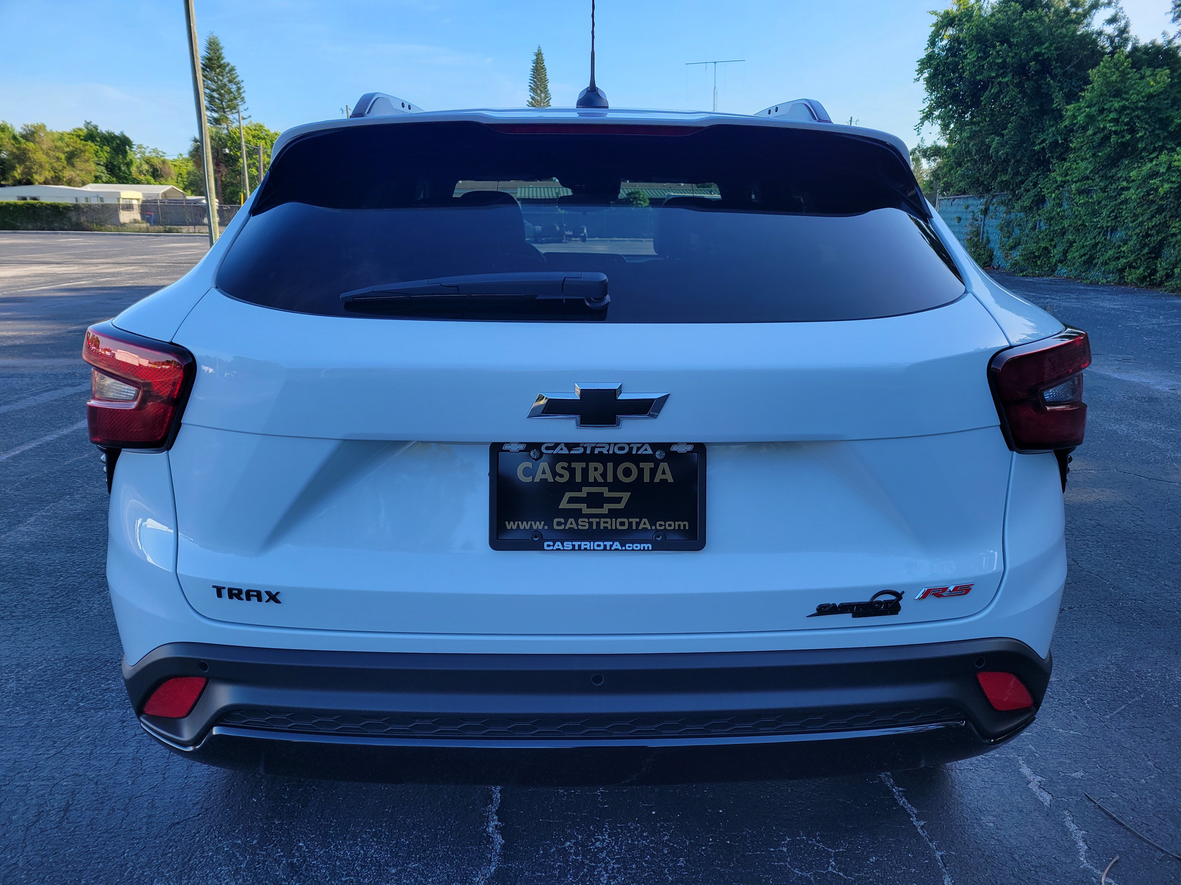 New 2026 Chevrolet Trax RS w/ Sunroof Package FWD image 6