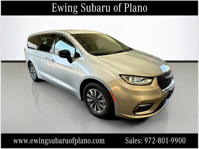 Used 2024 Chrysler Pacifica Limited FWD image 1
