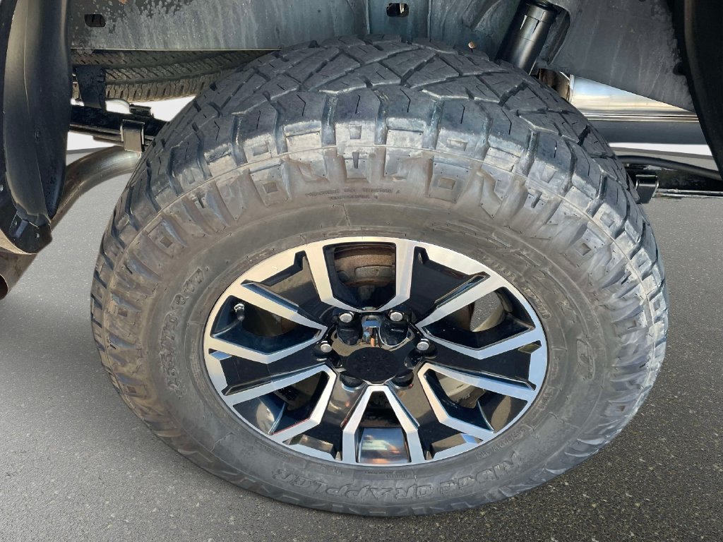 Used 2020 Toyota Tacoma TRD Sport AWD/4WD image 7