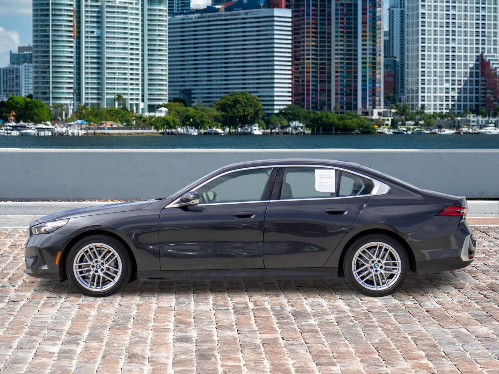 Used 2024 BMW 530i RWD image 8