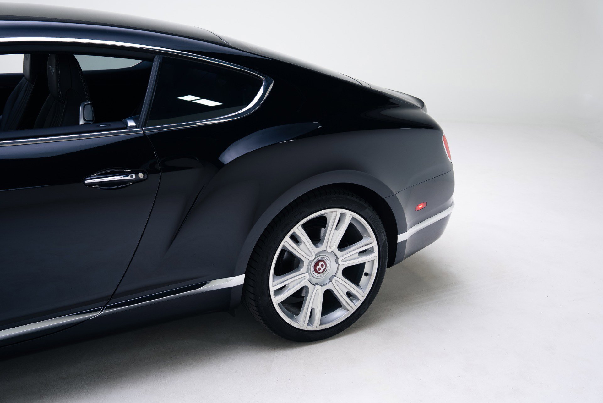 Used 2017 Bentley Continental GT image 18