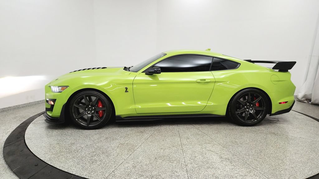 Used 2020 Ford Mustang Shelby GT500 w/ Carbon Fiber Track Pack RWD image 2