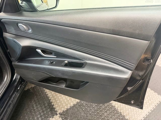 Used 2022 Hyundai Elantra SEL w/ Convenience Package image 34